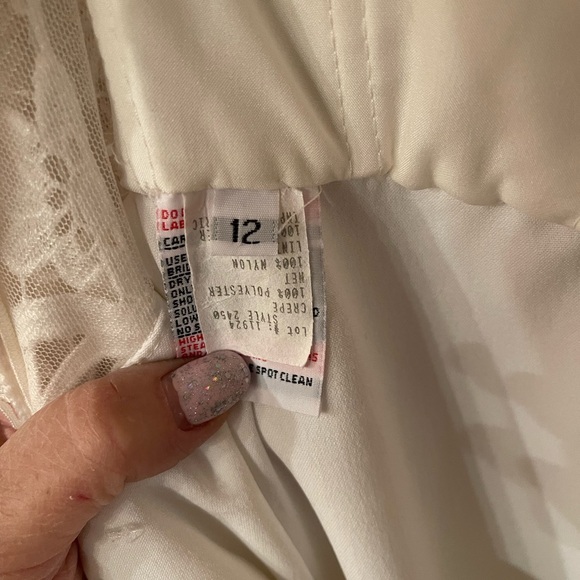 TK DELANEY WEDDING Long Sleeve Lace Dress in size 12 - Picture 4 of 16